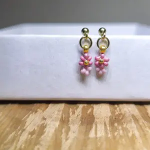 Puzetové náušnice Růženka - Ručně vyráběný originál